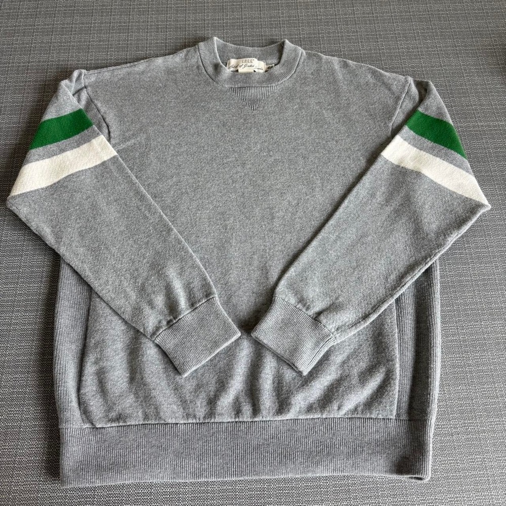 H&M Gray crewneck sweatshirt with striped sleeves mens size M